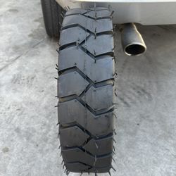 1 NEW FORKLIFT TIRE 570/500-8 Carlisle Tire $40 Pickup Only