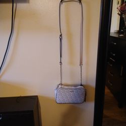 DKNY Crossbody Small Lot's Of Storage