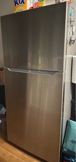 Insignia Refrigerator