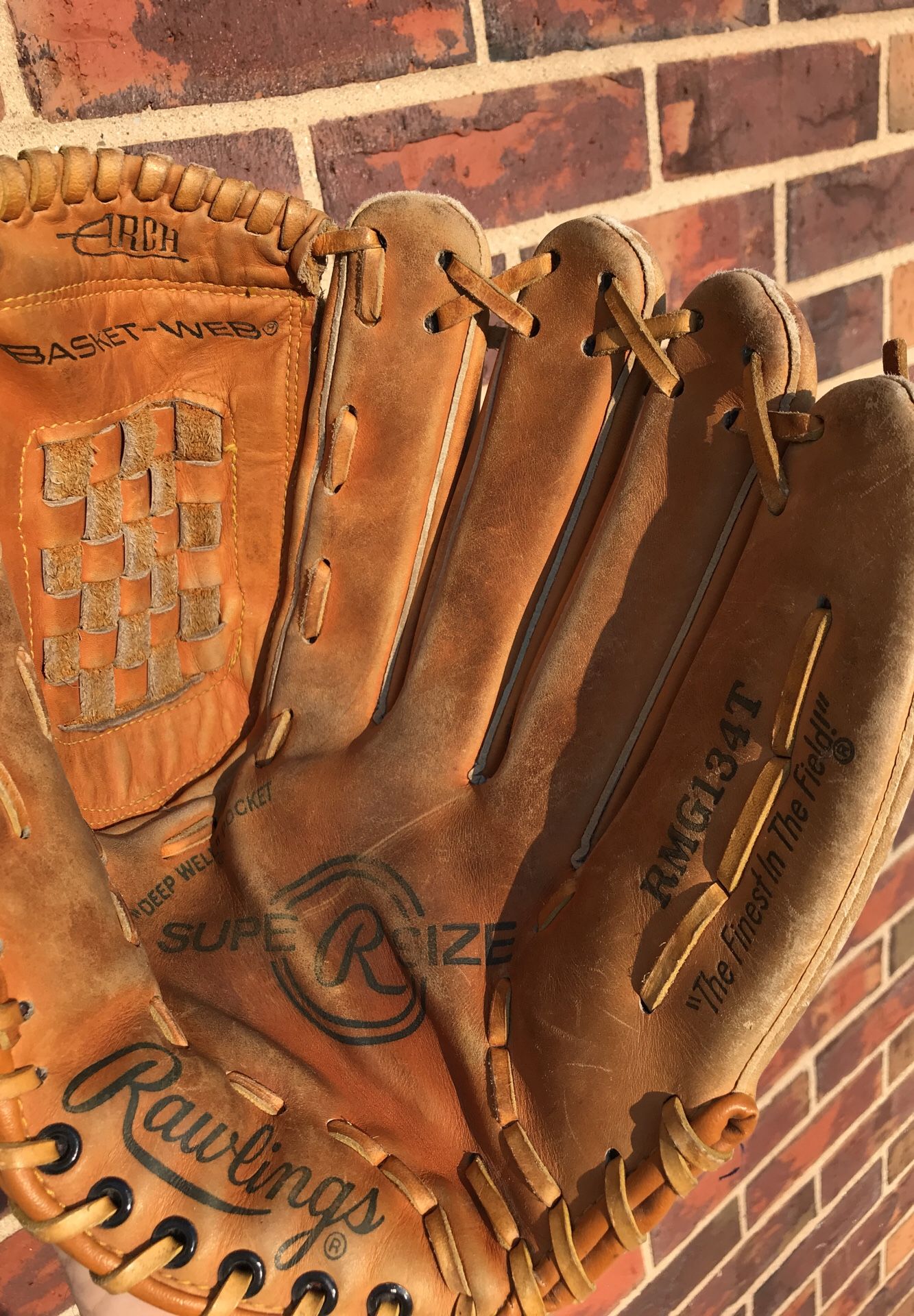 Rawlings 13.5 inch softball glove mitt
