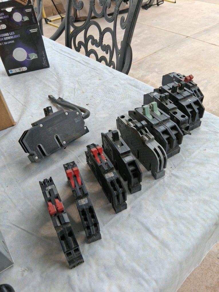 Circuito Brackers$20.00 Each