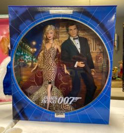Barbie Collectibles James Bond 007 Gift Set SEALED
