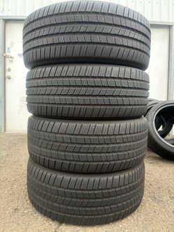 285/45R22