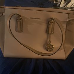 Micheal Kors Purse NWT