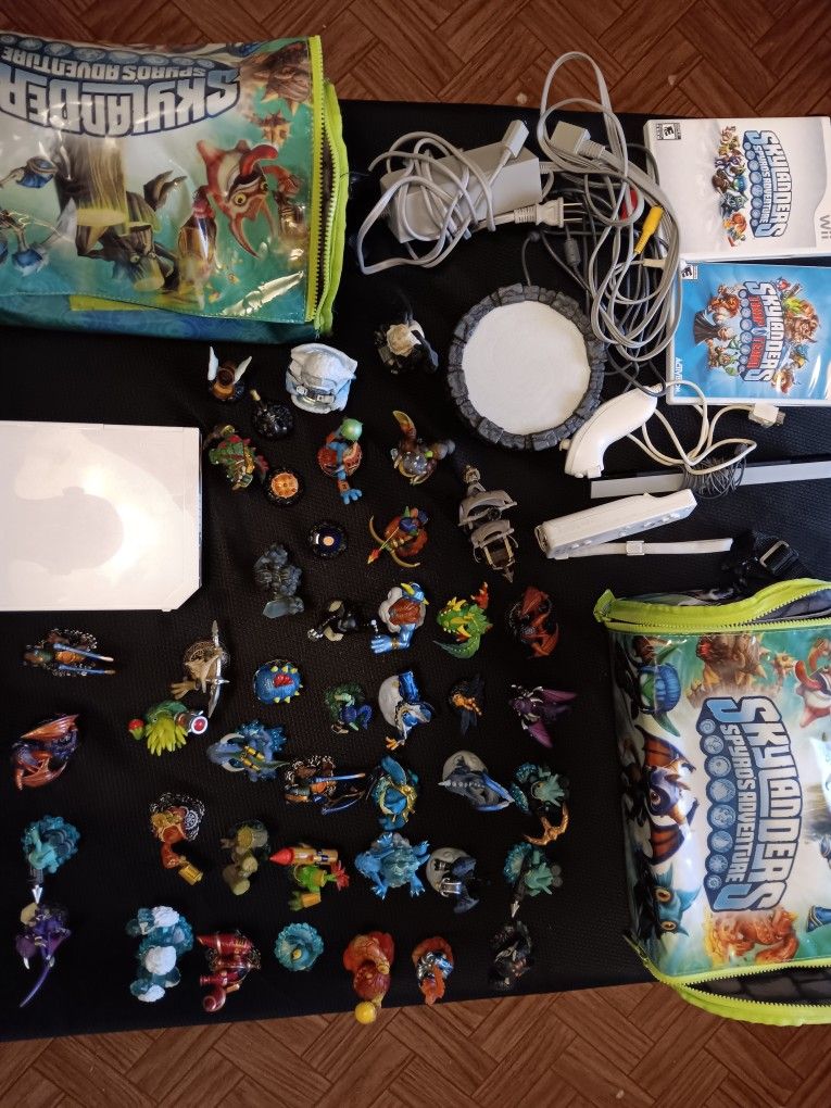 Nintendo Wii Skylanders Bundle