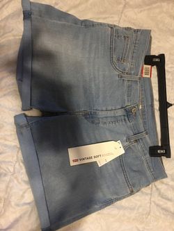Levi’s shorts