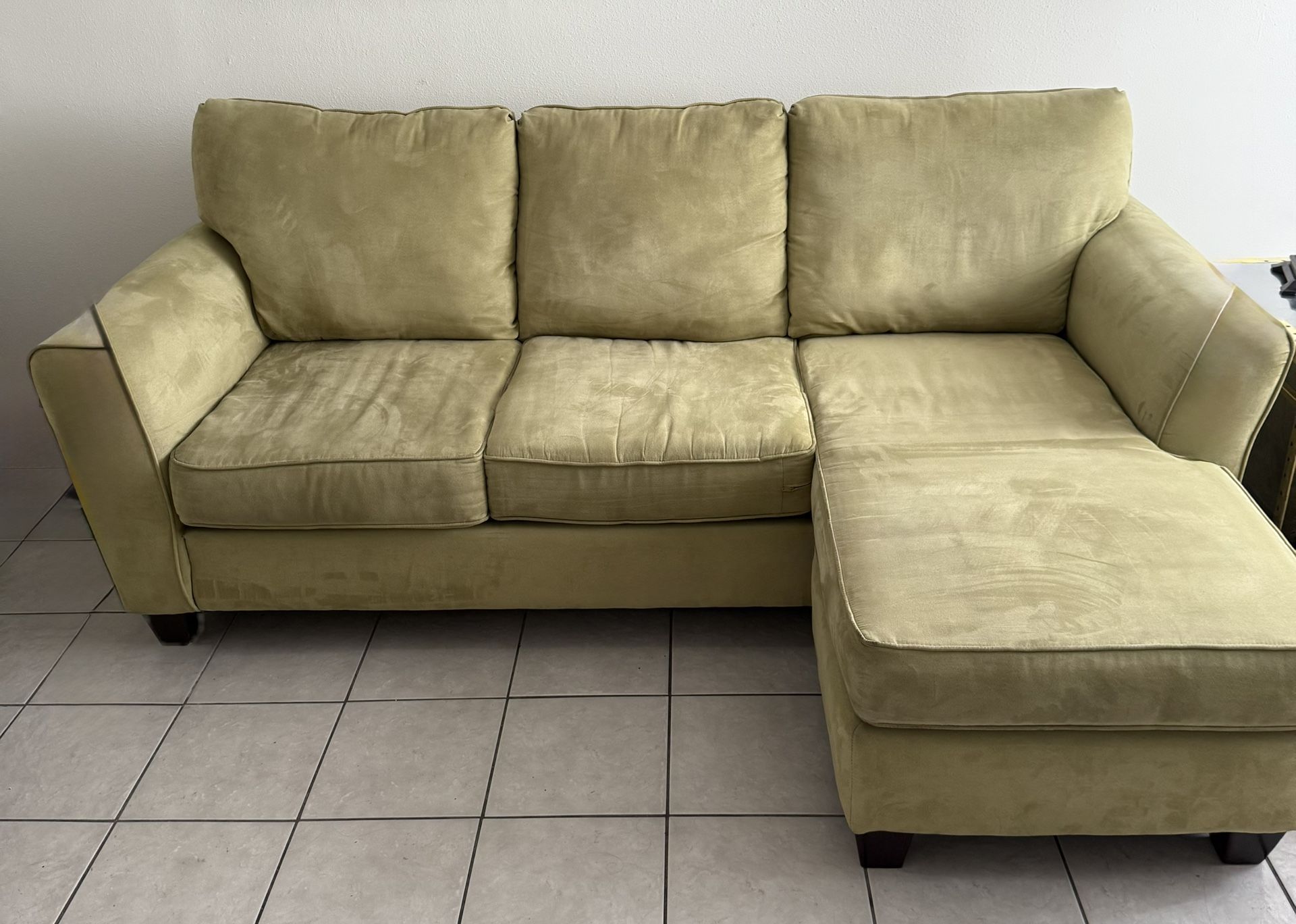 COUCH WITH PULLOUT SOFA BED