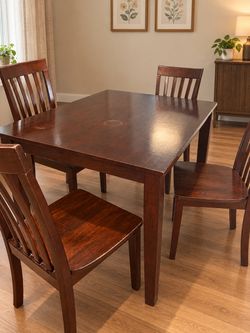 Dining set
