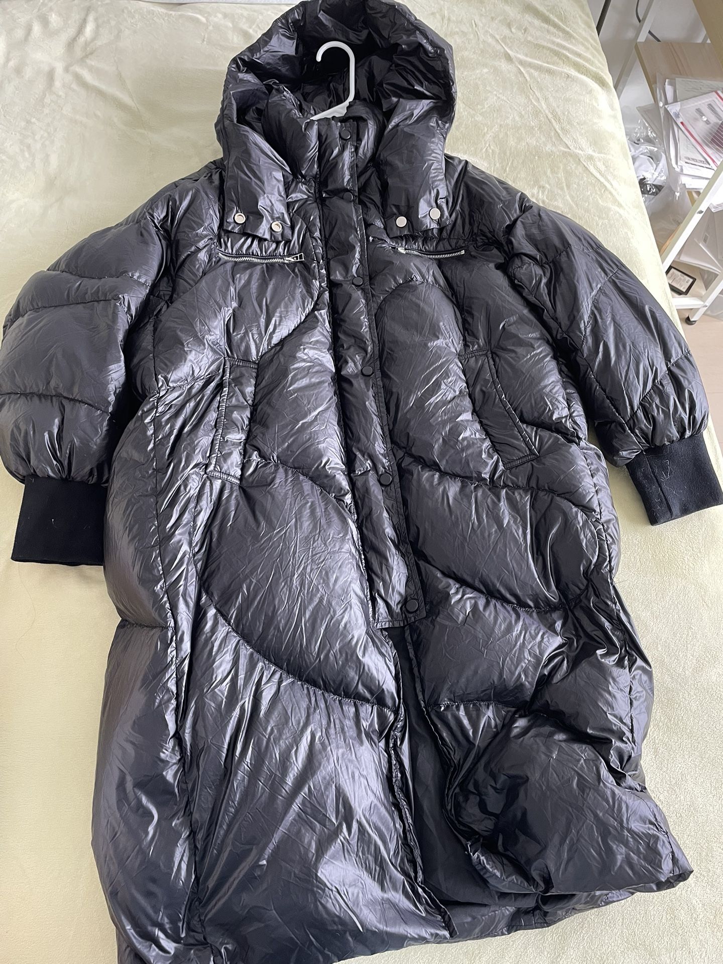 Oversized 90% white goose Down Jacket Size M