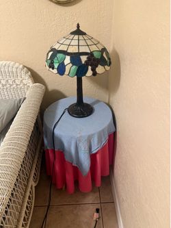 Stained glass lamp