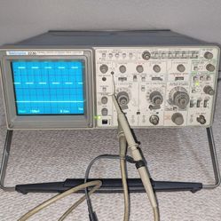 Tektronix 2230 Digital Storage Oscilloscope 100MHz
