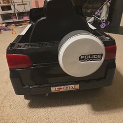 Kids Rechargeable Police Car With Siren