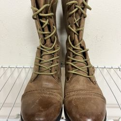 Womens Aldo Boots! Good Condition!