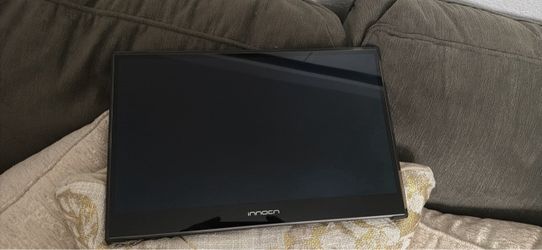 Tres tipos de monitores de esta marca 15.6" en caja