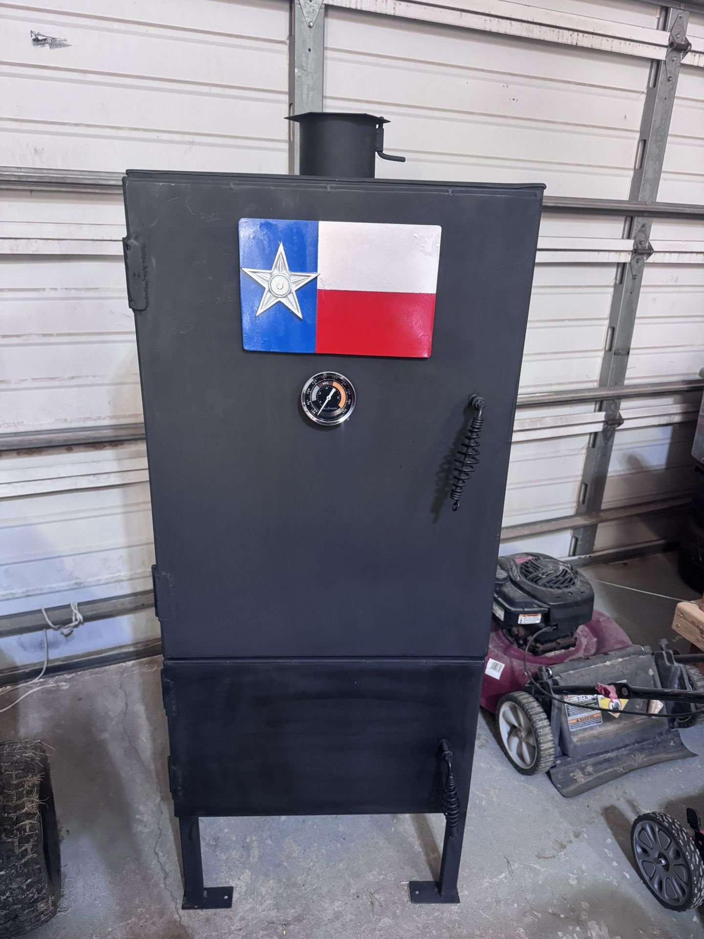 Vertical Smoker With 4 Racks And A Charcoal Basket 