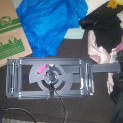 Tv Mount.up To 200 Pounds