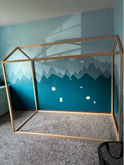 A frame house for twin size bed