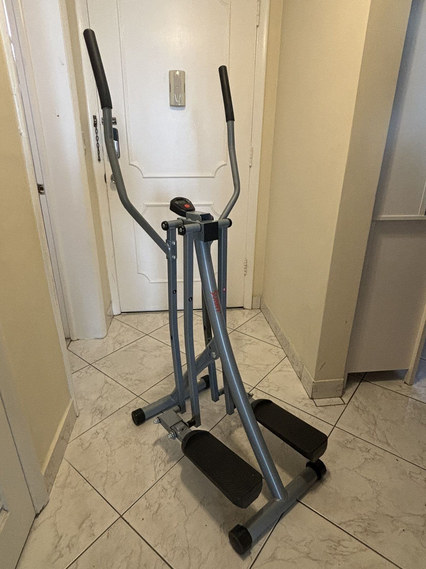 Sunny Health & Fitness Smart Air Walker Elliptical