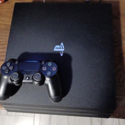 PS4 Pro w/game