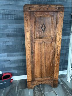 Solid antique-like closet