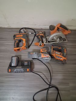 RIDGID 18V Cordless Power Tool Set