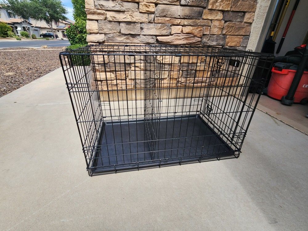 36" Metal Pet Crate w/ Divider