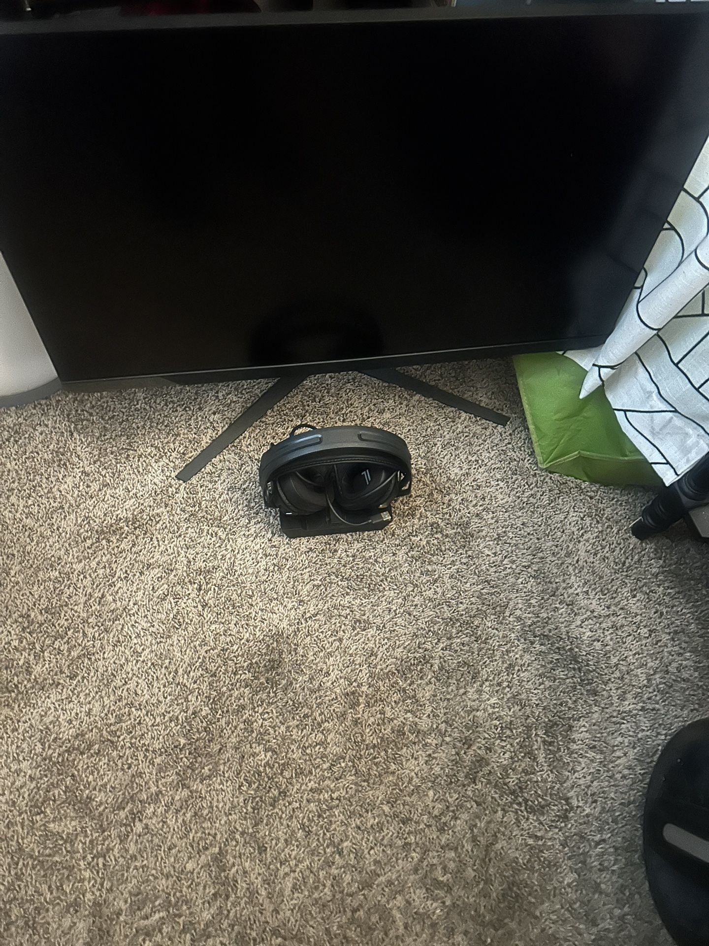 Gaming Headphones/ Monitor