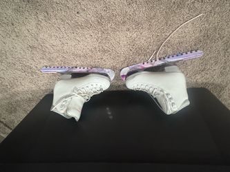Kids White Ice Skates with Blade Guards