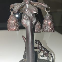 Two monkey lamps. Hear no, See no, Speak no evil. 