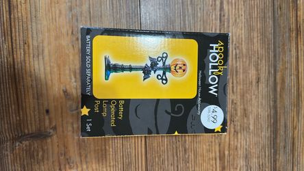 Spooky Hollow Halloween Battery Operated Lamp Post