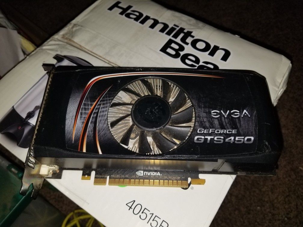 Evga Geforce Gts 450 1gb 128bit Gddr5 Pci E Hdmi Video Card 01g P3 1450 Tr For Sale In Ashland Or Offerup