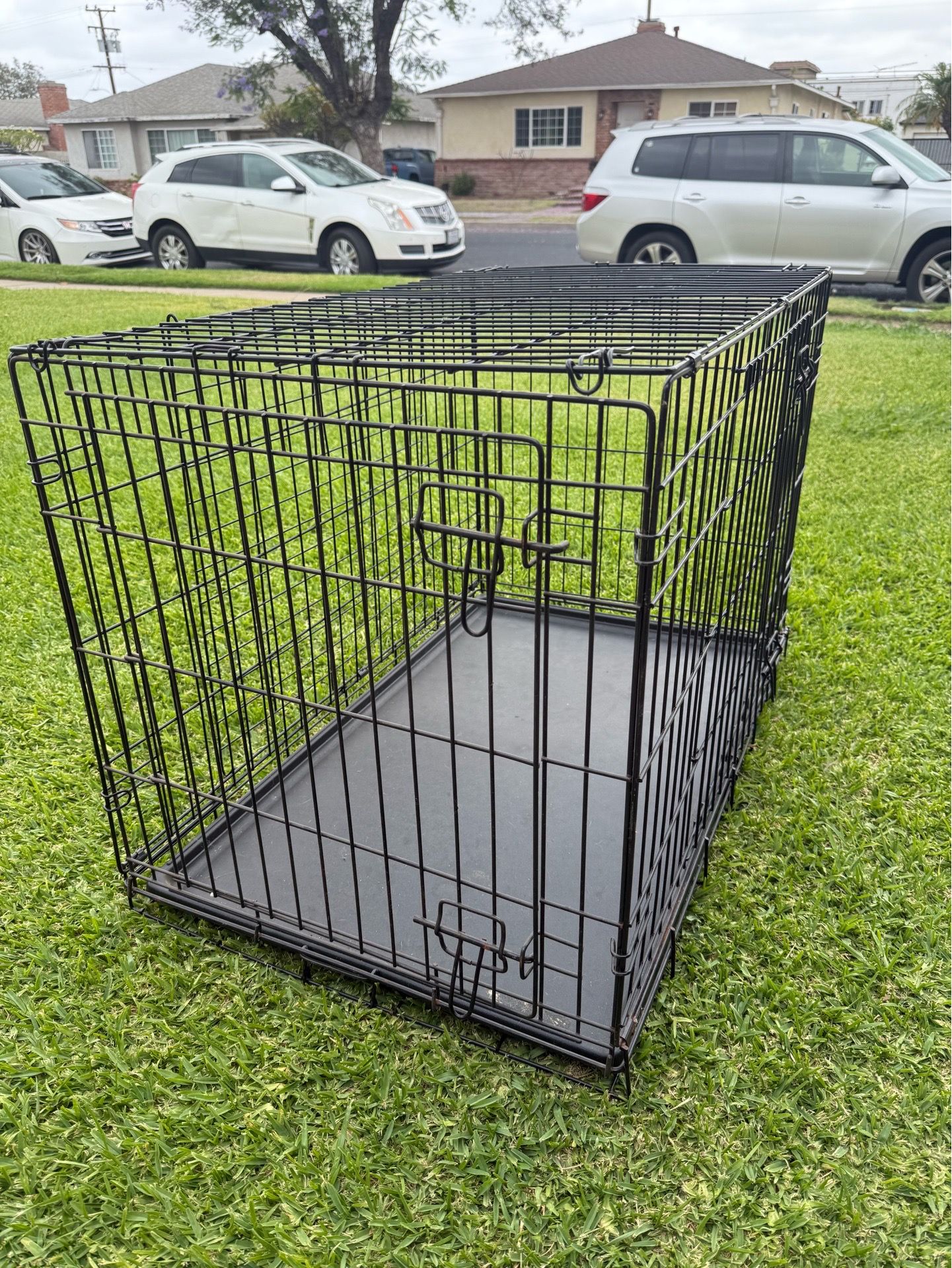 Dog Kennel /Crate