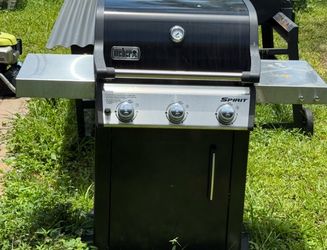 Solid Webber spirit grill needs some burners $35 online