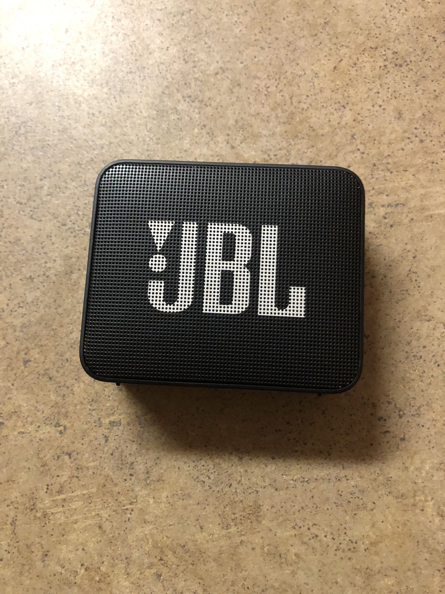 JBL Go2 bluetooth speaker