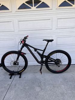 2020 Specialized Stumpjumper Alloy 27.5 wheels, Medium Size Frame