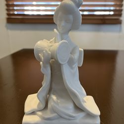 Porcelain Gasha Drummer 