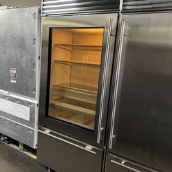Sub Zero 36”Wide Built In Bottom Freezer Glass View Refrigerator 