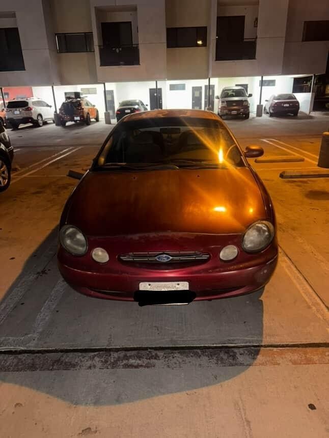 Ford Taurus 1999 Runs Great I Just Need The Money For Rent And I Already Got Another Car