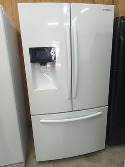Samsung refrigerator french door 📌 everything works good 💯🔷