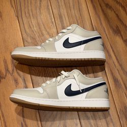 Air Jordan 1 - Men’s US 9.5 - White/Midnight Navy