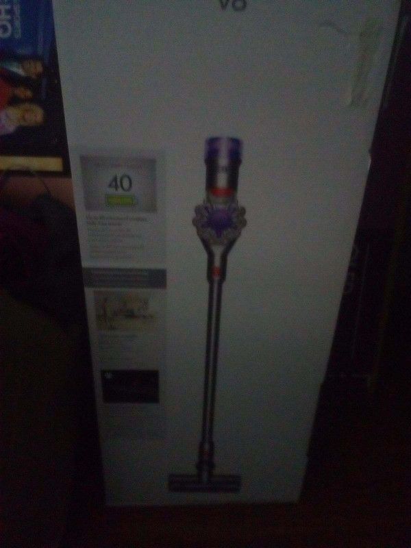 Dyson V8 vacuum 