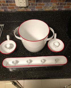 Candle holder and vase set