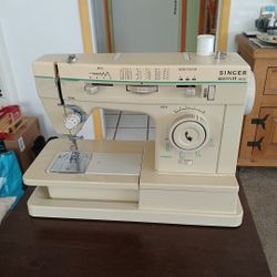 Working!!   SINGER SEWING MACHINE MERRIT 9612.    1/2 off EBAY Price