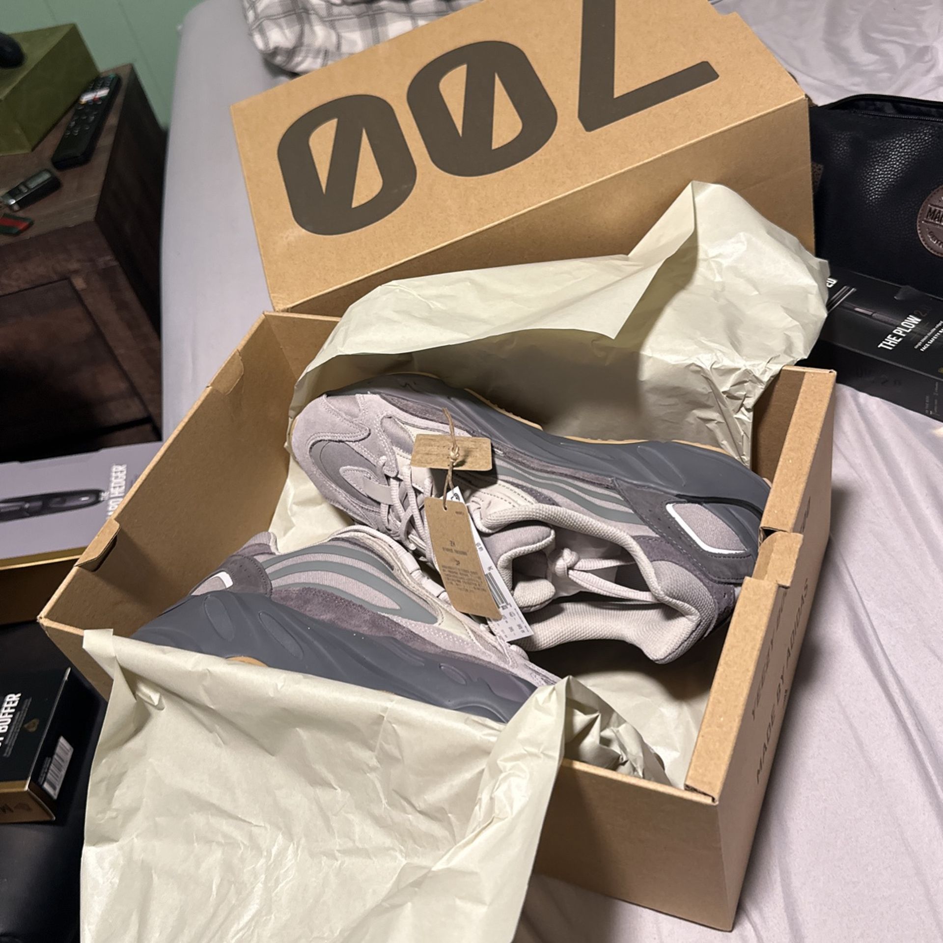 Yeezy 700 Size 11 Tephra