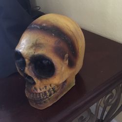 Halloween Tabletop Skull