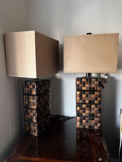 2 Table Lamps 