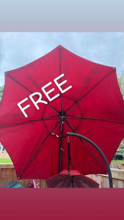 FREE , LARGE📍PATIO UMBRELLA WITH POLE….