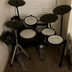 Roland TD17KVX Electronic Drum Set