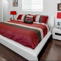 King Bedroom set - bed Frame, only (no mattress)