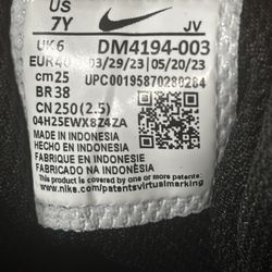 Nike DM4194-003 Black White Unisex Kids' Running Athletic Shoes US 7Y EU 40